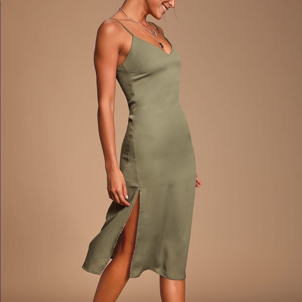 Light green lulus midi dress